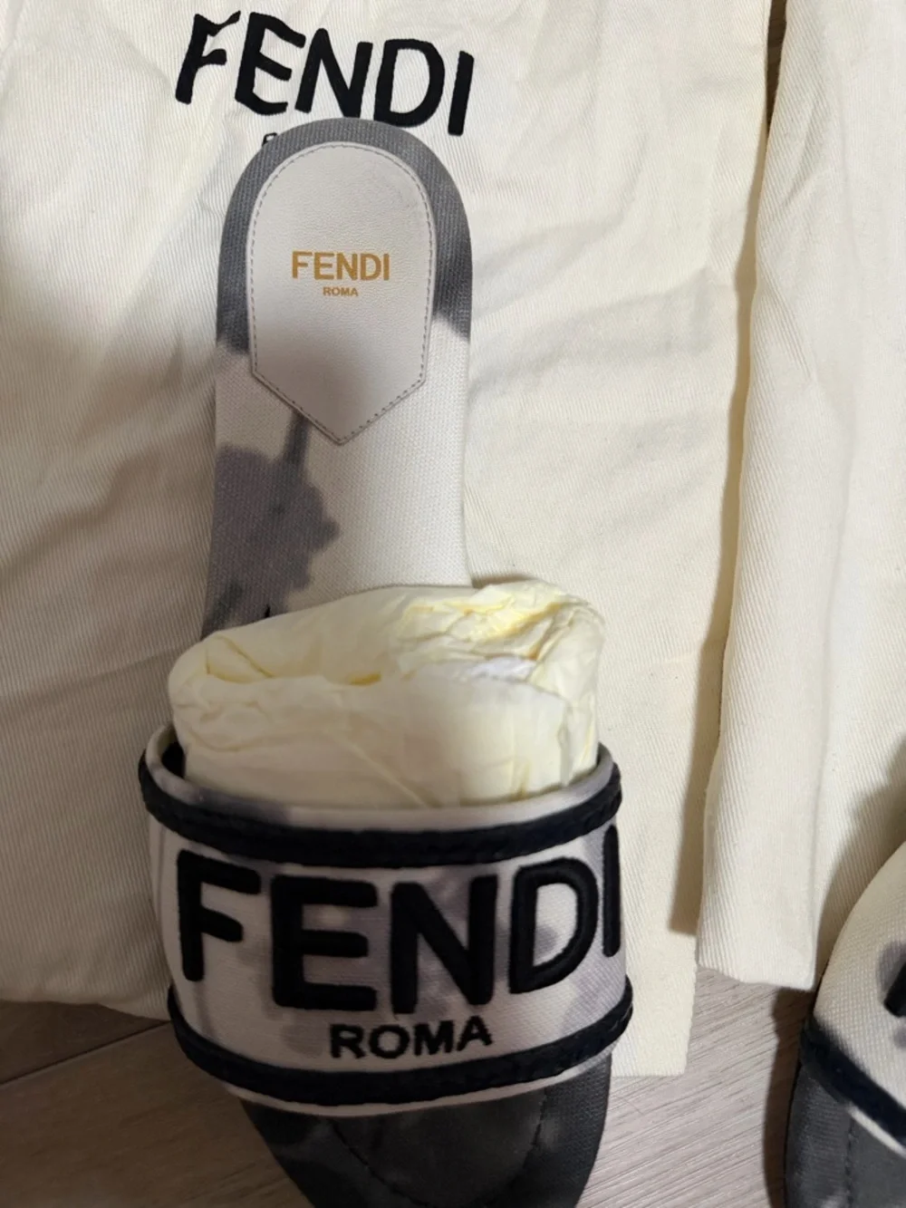 Fendi White and Black Logo Slide Sandals - Picture 3 of 6
